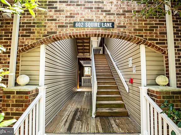 2nd image of 602G Squire Ln #602-G