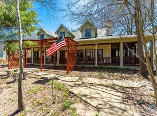129 Cedarwood Dr, Enchanted Oaks, TX 75156