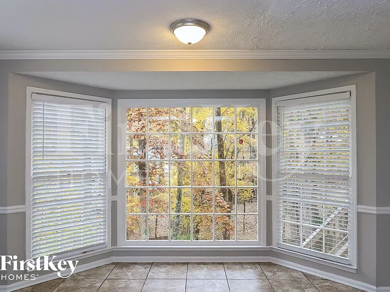 722 Altman Ct — Photo 4