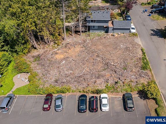 4th image of Tid 1061 Se Ainslee Ave