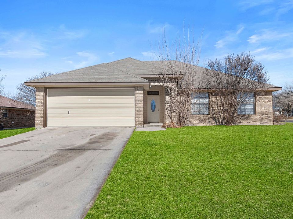 1st image of 2701 Hemlock Dr