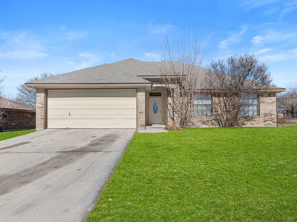 2701 Hemlock Dr