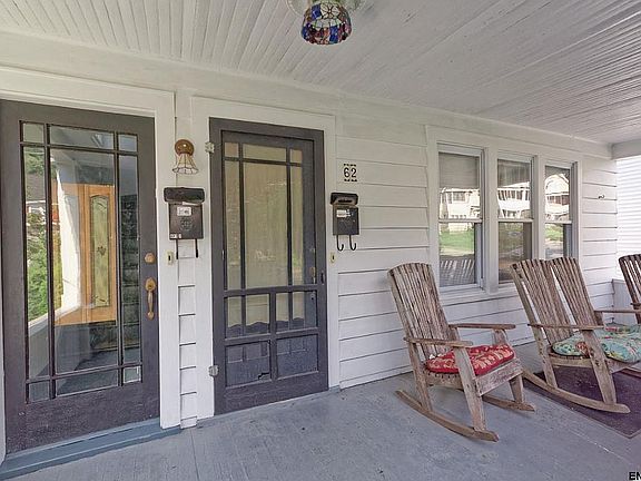 4th image of 62 Pinewood Ave