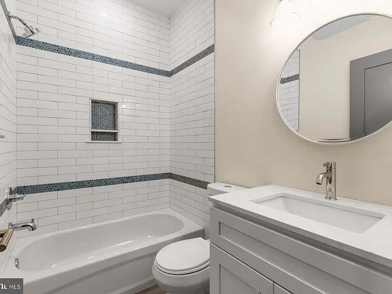 511 Gorgas Ln #E — Photo 7