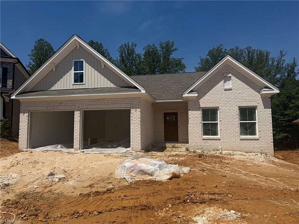 2nd image of 2774 Monarch Way
