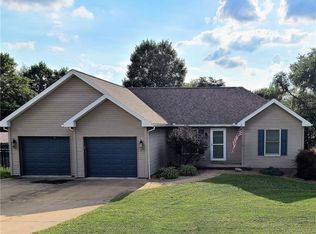 208 Howard Rd, Sewickley, PA 15143