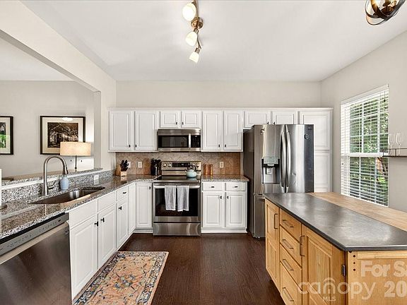 4th image of 5441 Werburgh St