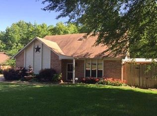 1826 Shenandoah Ct S, Longview, TX 75605