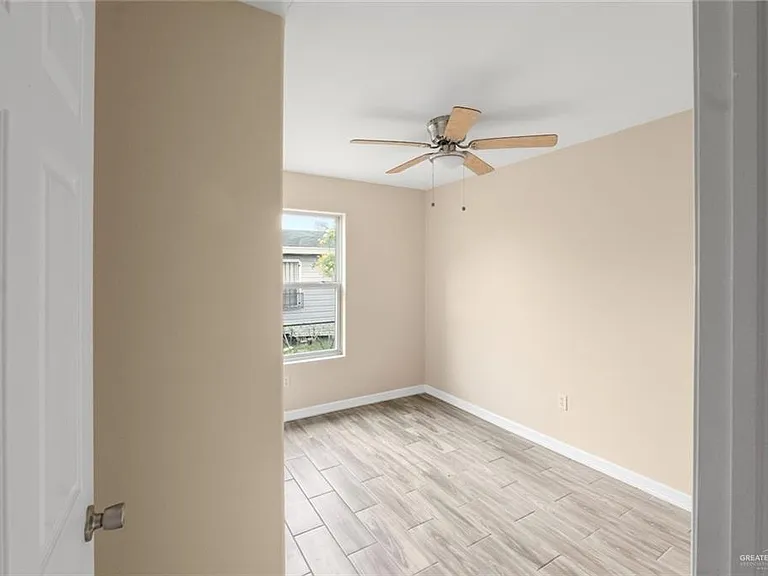 811 N Carlson St — Photo 10