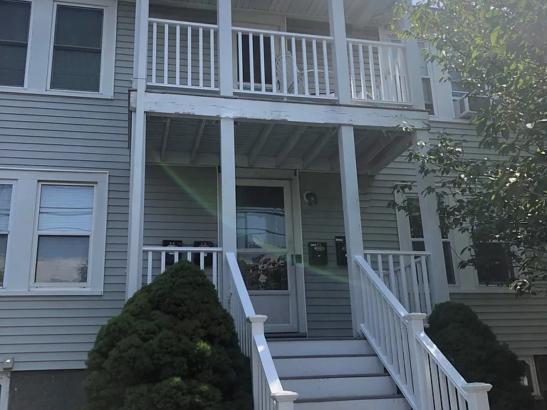 Brook Rd — Photo 1