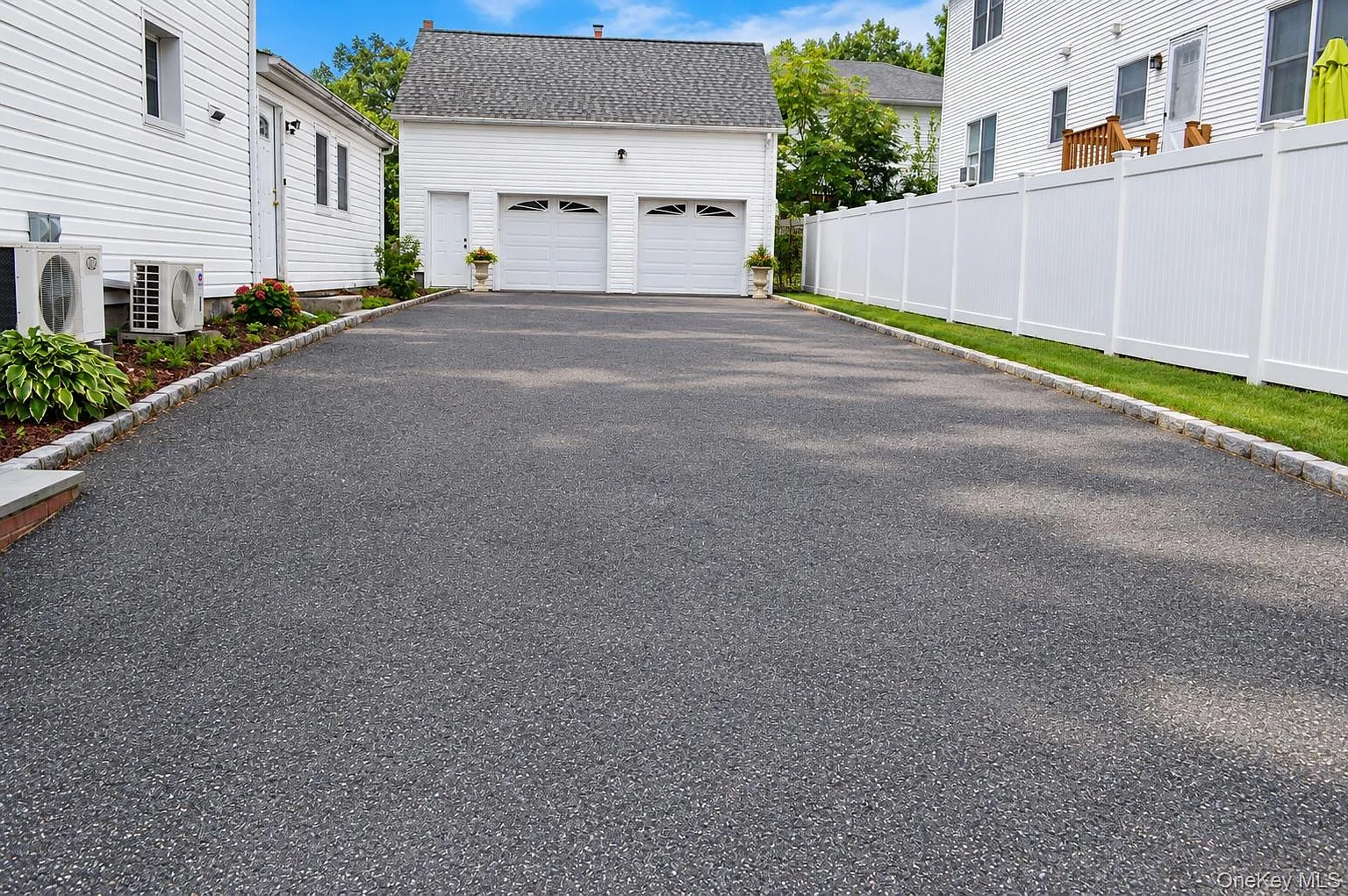 1 bed, 1.0 bath, 700 sqft, $2,400 — Photo 3