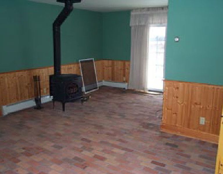 3rd image of 1571 DIVISION Street