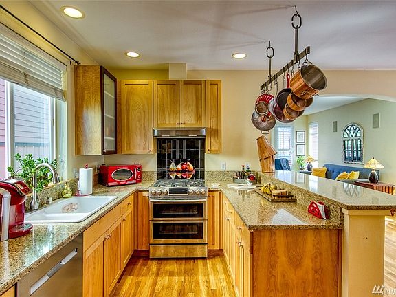5th image of 115 Sadie Ln NW #11