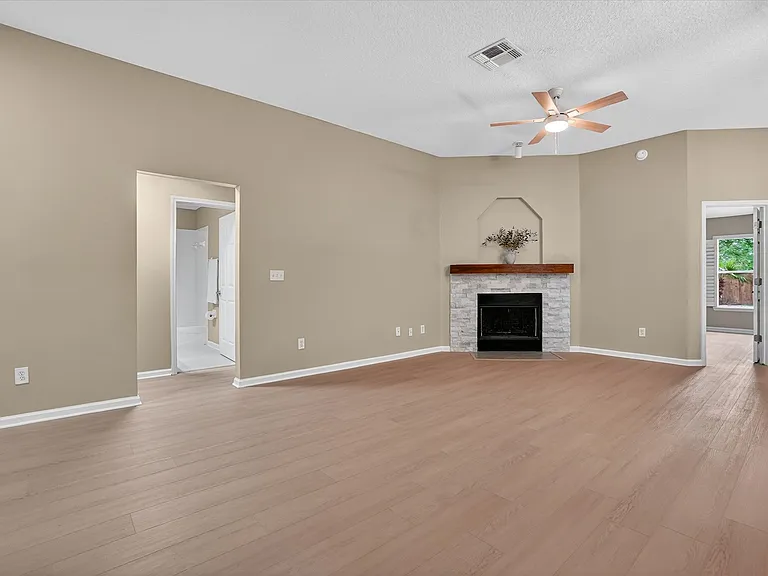 863 S Lilac Loop — Photo 8