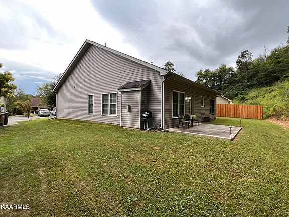3rd image of 4731 NW Pecanwood Way