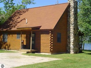 5476 Indian Trl, Frankfort, MI 49635