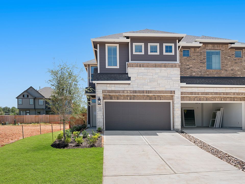 1st image of 627 Silver Pear Ct