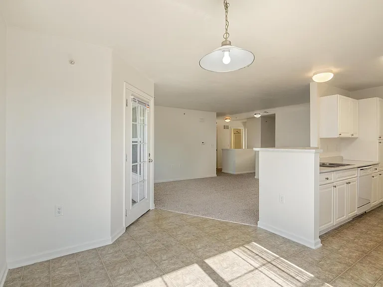 Preston Pointe at Brownstown — Photo 11