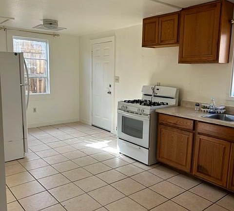 5th image of 2025 N Center St #2