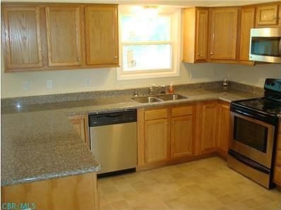 5th image of 2317 Christy Ln