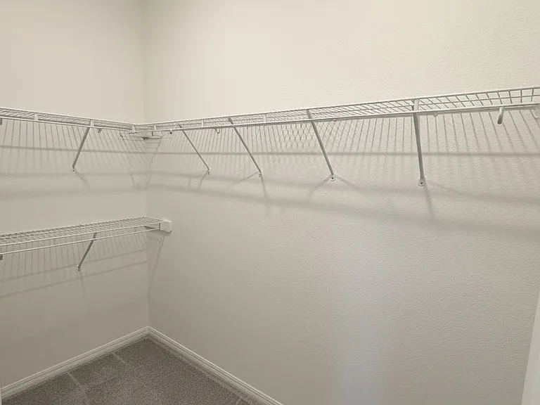 813 Landmark Hills Dr — Photo 21