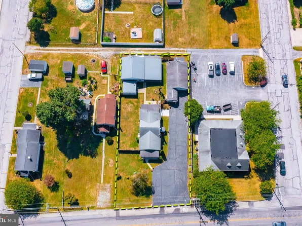 1012 W Elm Ave, Hanover, PA 17331