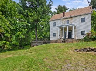 2020 Scotia Hollow Rd, Finleyville, PA 15332