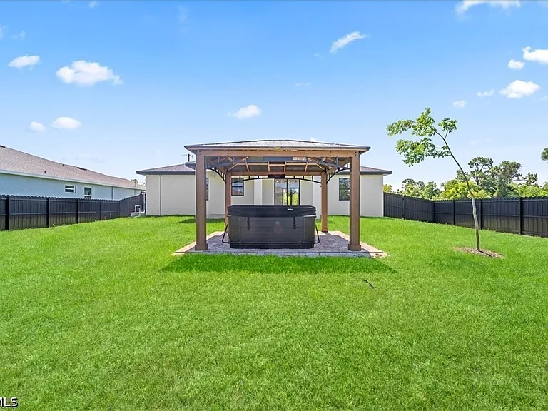 4536 NW 35th Pl — Photo 37