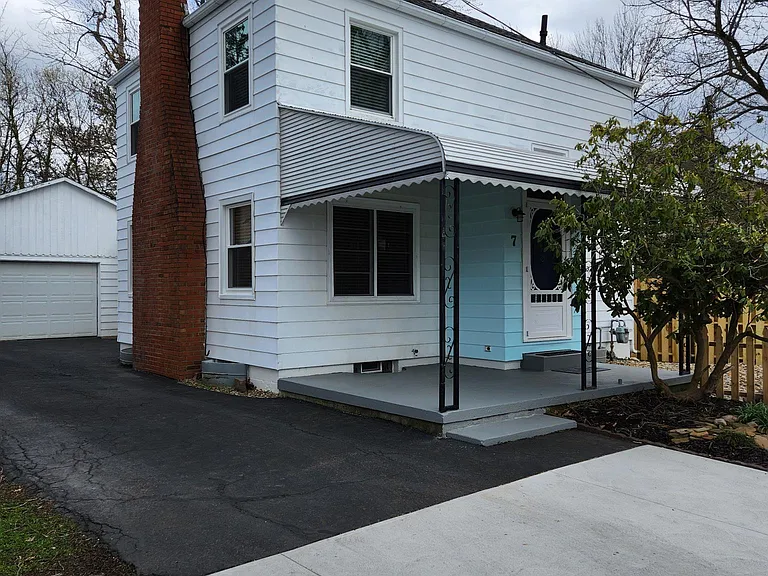 7 Bungalow Bay Blvd — Photo 2