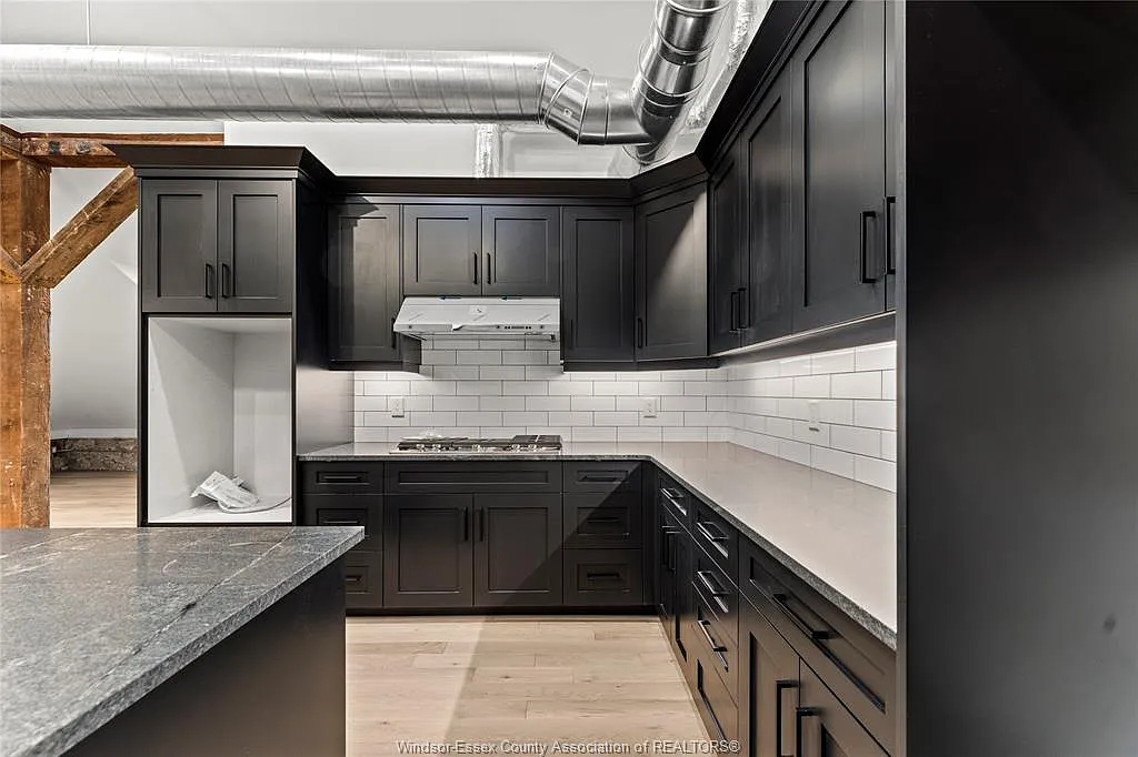 1 bed, 1.5 bath, 1470 sqft, $3,000 — Photo 4