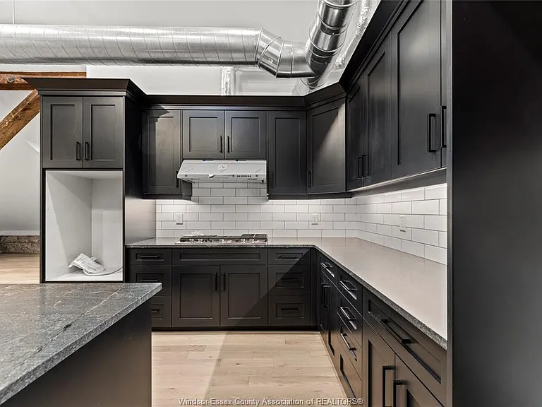 247 Brock St #404 — Photo 4