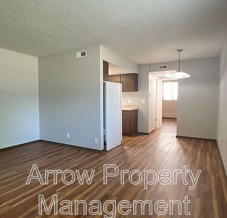 5th image of 341 S 27th St #5