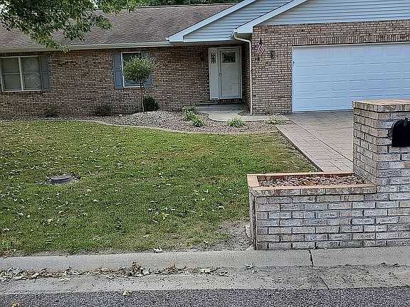 2nd image of 7 Cheryl Dr