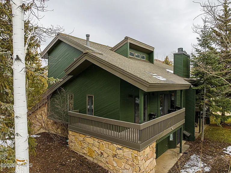 1525 Lakeside Cir — Photo 69