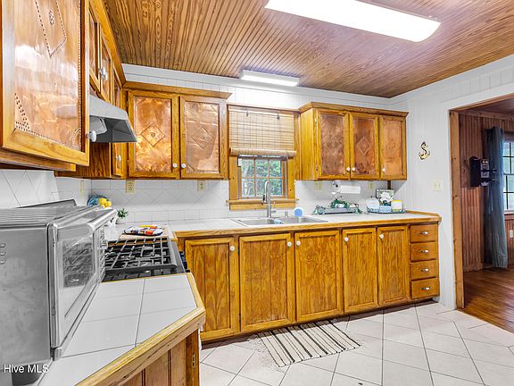 5th image of 687 Alligator Creek Road