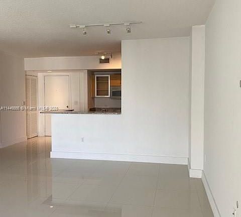 2nd image of 18800 NE 29th Ave APT 1021