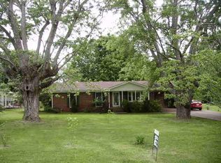 811 Due West Cir, Lafayette, TN 37083