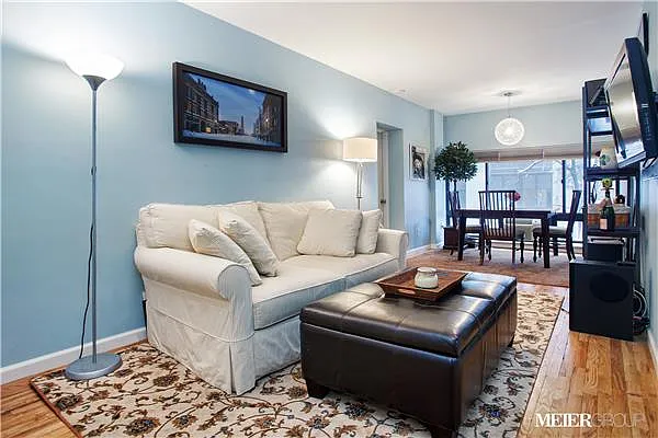 Sold by R New York | media 6