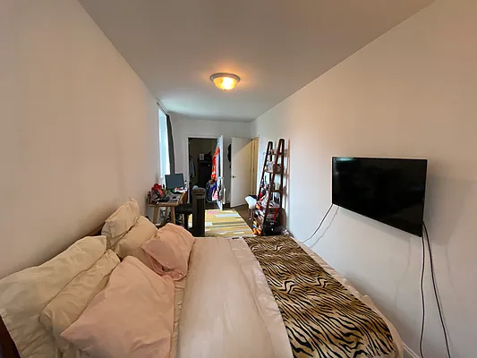 Rented by Mdays Realty | media 24