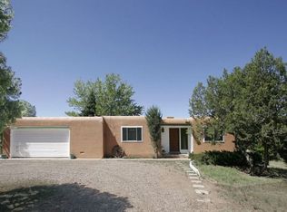 33 General Sage Dr, Santa Fe, NM 87505