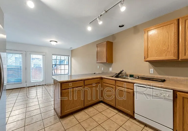 2433 S Seclusion Ln — Photo 12