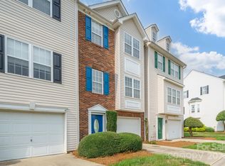 128 Rock Ridge Ln, Mount Holly, NC 28120
