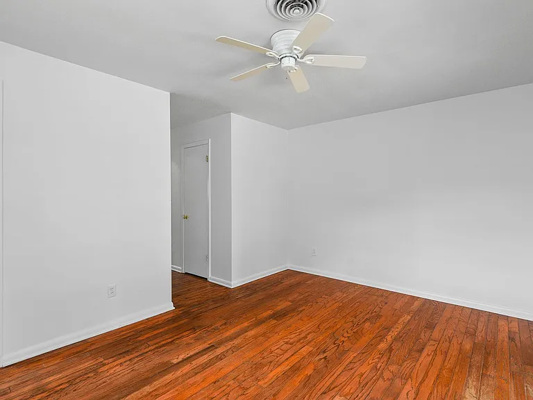 2107 Brookview Dr — Photo 23