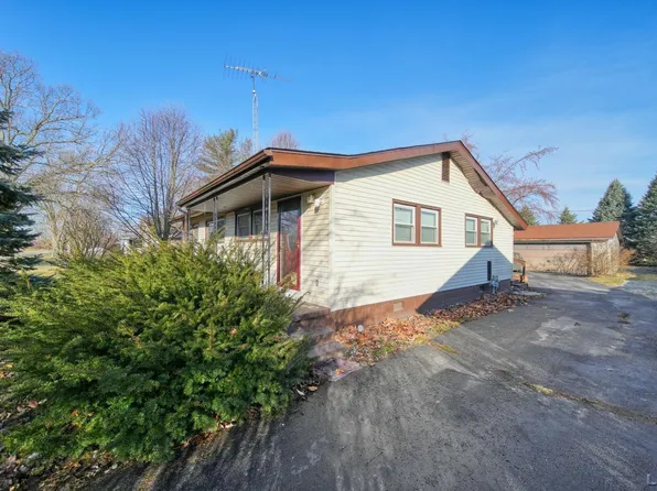 2344 Linden Dr, Adrian, MI 49221