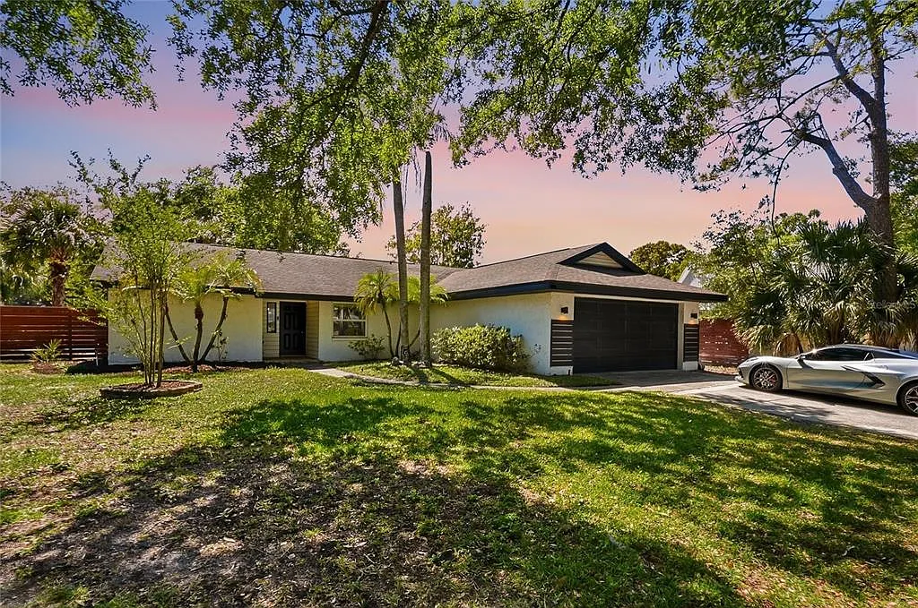 3 bed, 3.0 bath, 1633 sqft, $3,995 — Photo 2