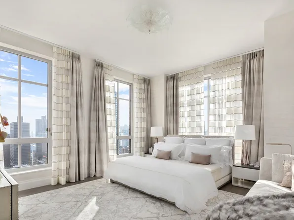 200 East 95th Street image 8 of 24