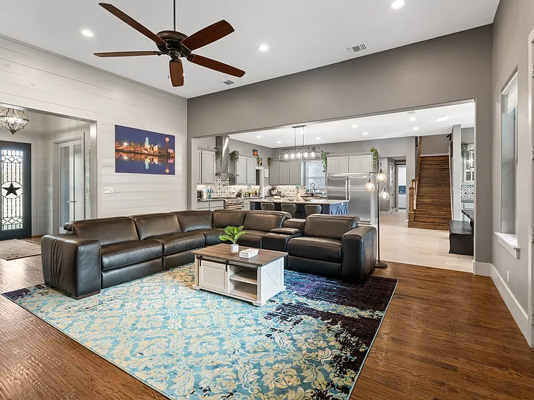 16001 Plum Ln — Photo 13