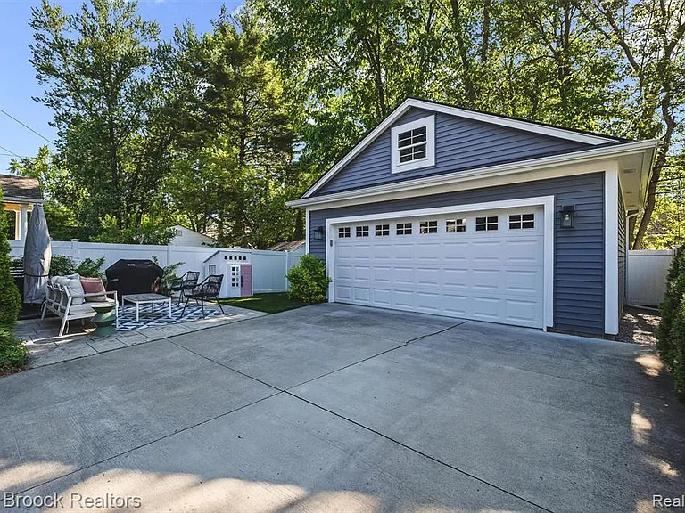 402 N Alexander Ave — Photo 34