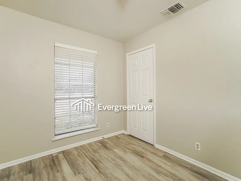 8919 Palm Crest St — Photo 11