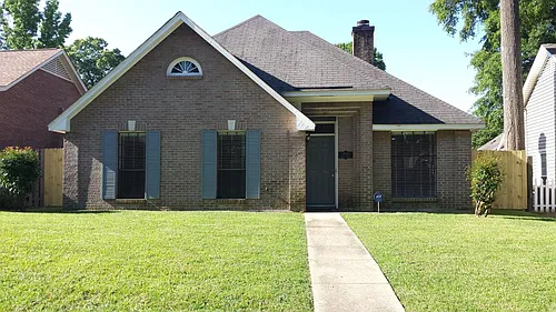 3940 Cedar Ave Photo 1
